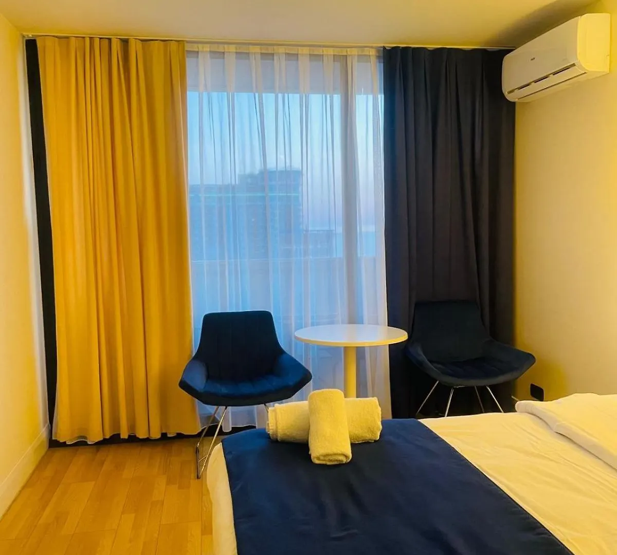 Batumi Vip Aparthotel Orbi City Twin Towers 0*,